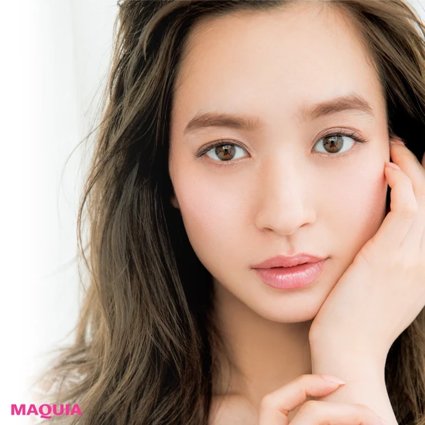 ふんわり色気を感じさせるかわいらしさ!デートには触れたくなるようなピンク…