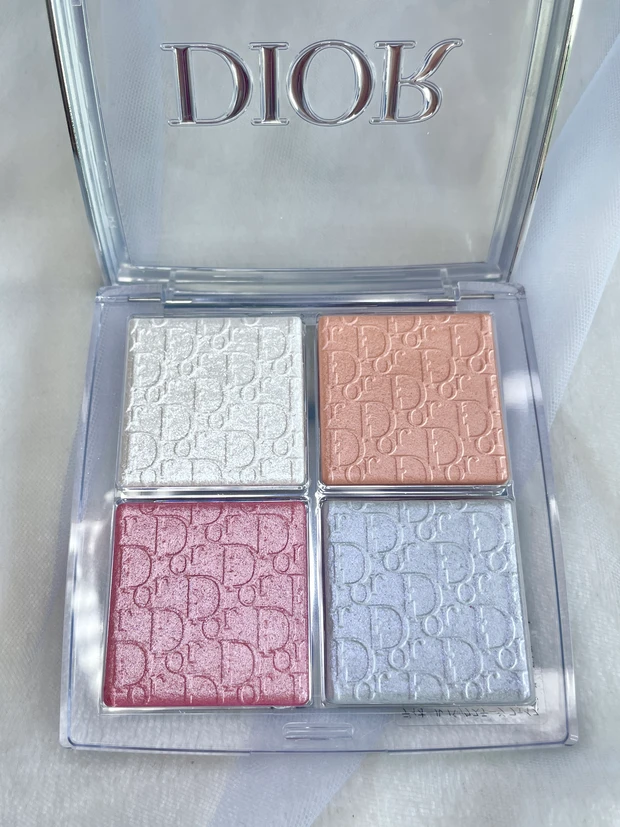 新品♡ DIOR ディオール　クリスマスコフレ　ホリデー　2024 クリスマスコフレ2024】ディオール（Dior）のクリスマスコフレ