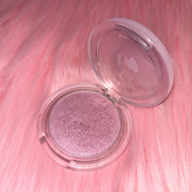 b idol ピンクチーク 叶えるハイライト ぷりぷりピンク