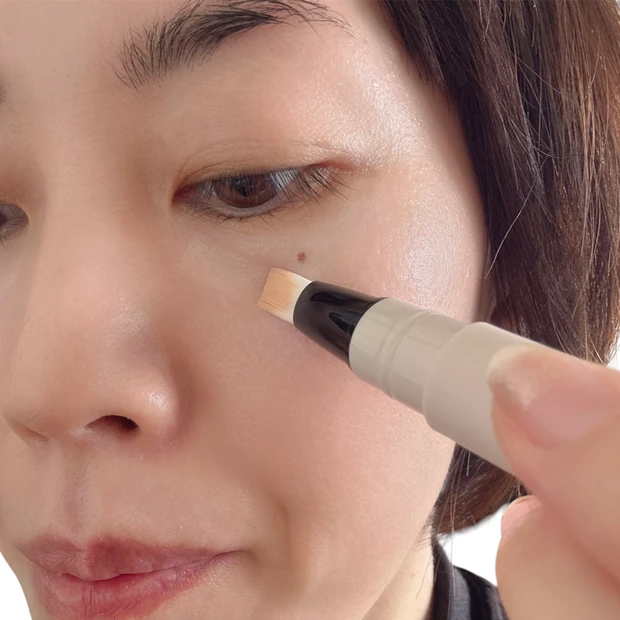 コレクティング ヴェール コンシーラー03 スウォッチ