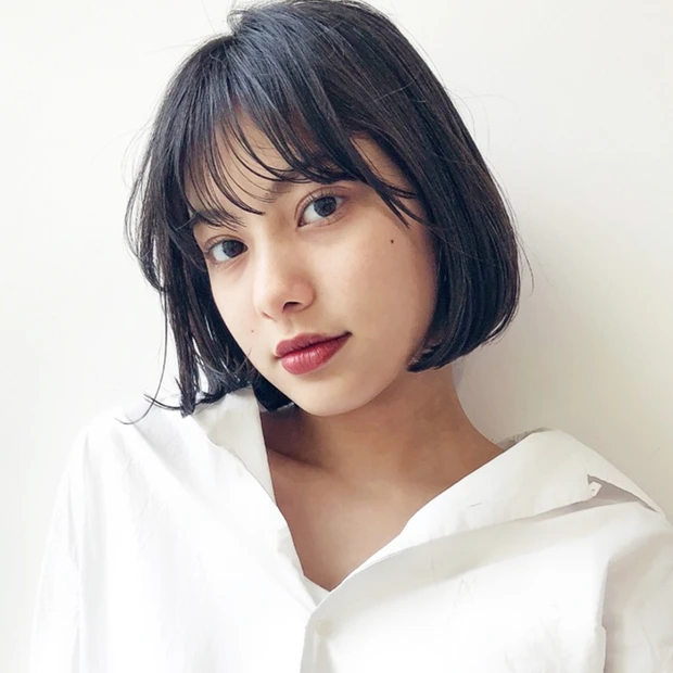 乾かすだけで小顔にキマる、少し短めの“ミニボブ”がブレイク必至！