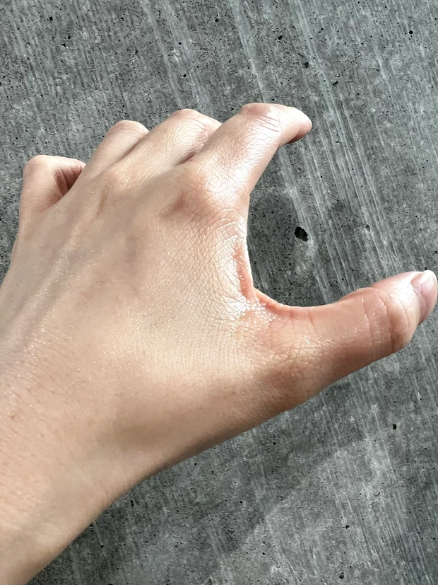 【エリクシール】21種類の美容成分配合の高機能エイジングケアセラムがドラッグストアで買える_2_2