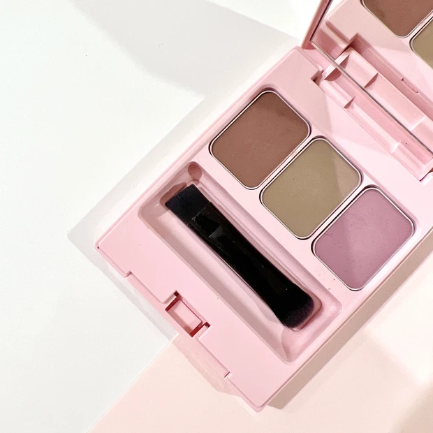 【初心者向けカラー眉】WHOMEEのパープル眉マスカラ は、上品に垢抜けられる！_2_1