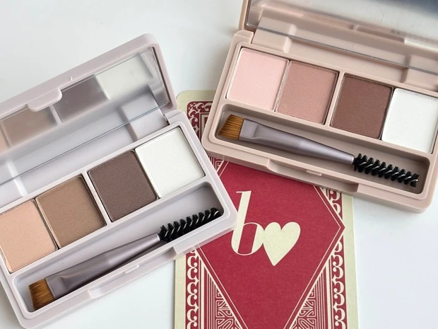 b idol（ビーアイドル）の「魔法のアイブロウパウダー」新色をスウォッチ！ ピンク＆アッシュカラーが登場