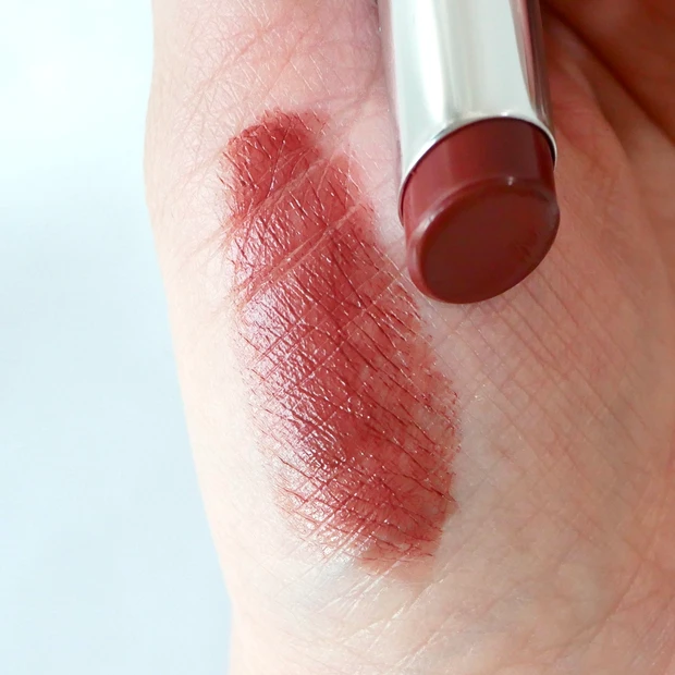 &be アンドビー シアーリップ カシスブラウン スウォッチ