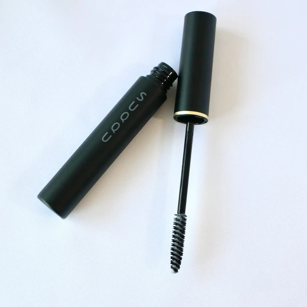 SUQQU ディファイニング アイラッシュ ベース