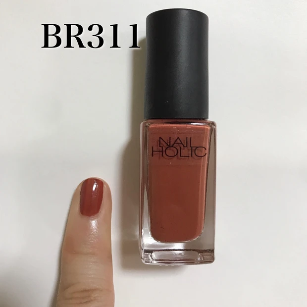 【330円で可愛いを手に入れろ！】NAIL HOLIC
人気色を含めた私のお気に入りカラー16種類全部見せます！
トップコートの比較もあり♪
_3_2