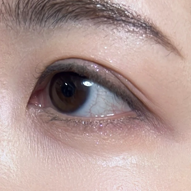 KATE（ケイト）「ポッピングシルエットシャドウ」　限定色 EX-6