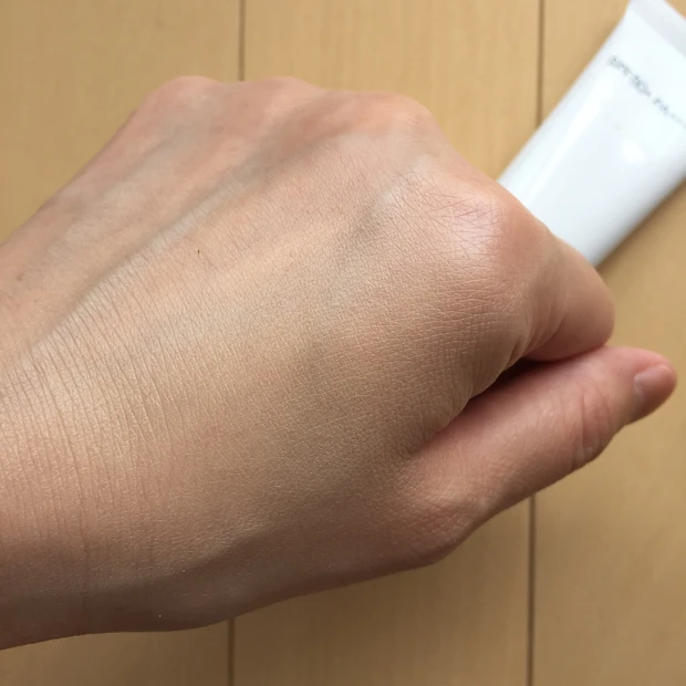 肌悩みや目的別♡
私的おすすめ!!ドラッグストアで買えるプチプラ日焼け止め9選♡♡Part2!!
_4_3