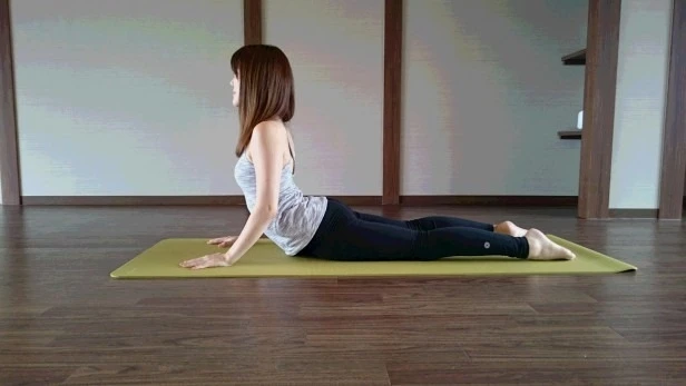 憂鬱な気分のときにおすすめ「コブラのポーズ」