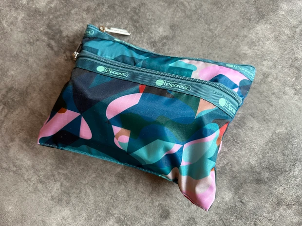 【40代旅好きポーチの中身】マキア10月号 特別付録 「レスポートサック」×MAQUIA おしゃれカモフラ柄ポーチ　私はこう使う！【ミニマムフルメイク持ち歩き】
_9_2