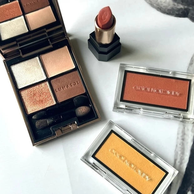 全28色からイエベおすすめの2色!【ADDICTION ザ ブラッシュ】お肌に溶け込むイエロー&オレンジで春夏ヘルシーメイク。_7_2