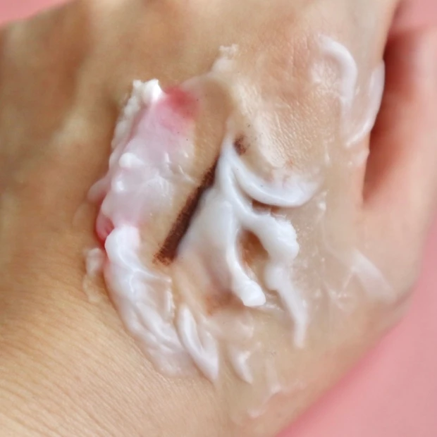 癒されるクレンジングバーム!THE BODY SHOPサンプチュアス クレンジングバター CA_2_2