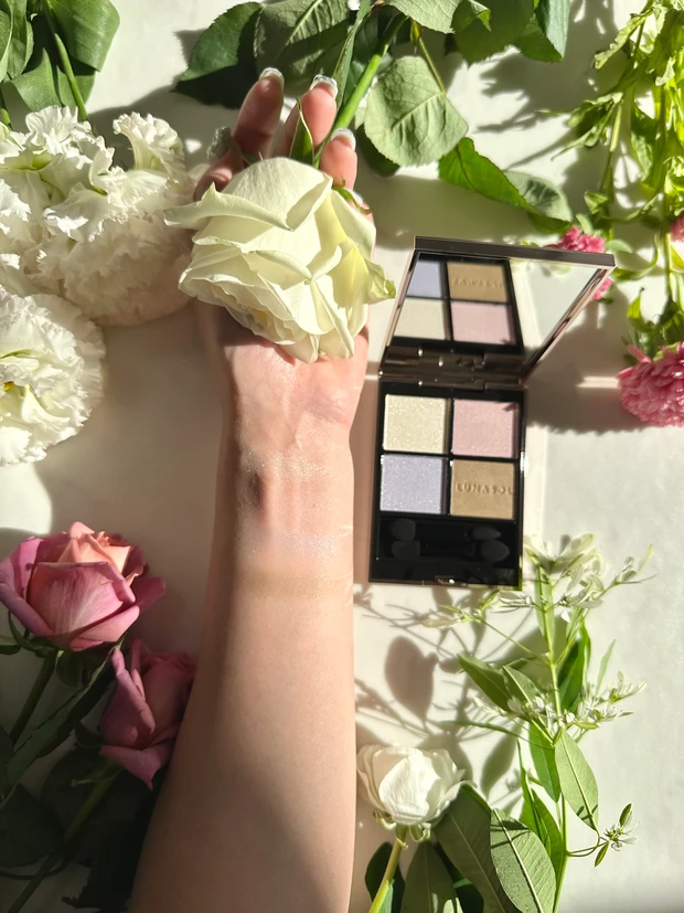 1/24発売❤︎ルナソルのかわいい春コスメをご紹介❤︎
_2