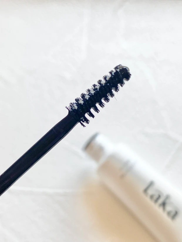 ラカ　laka 韓国コスメ　眉マスカラ　眉メイク　アイブロウメイク　アイブロウマスカラ