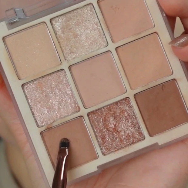 【橋本環奈ちゃんの表紙メイク】真似してみたよ！アイメイク・涙袋・リップヘアセットまで特徴を解説します！【メイク工程動画も♡】_6_1