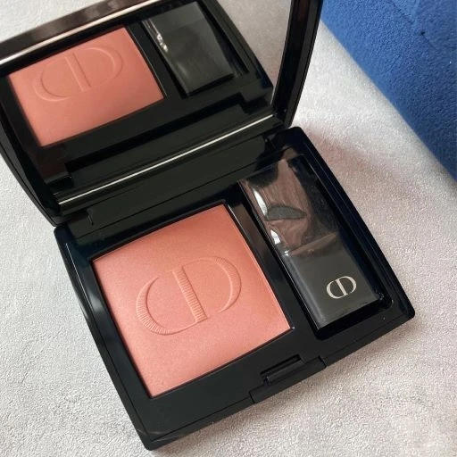 Dior ディオールスキン ルージュ ブラッシュ 060