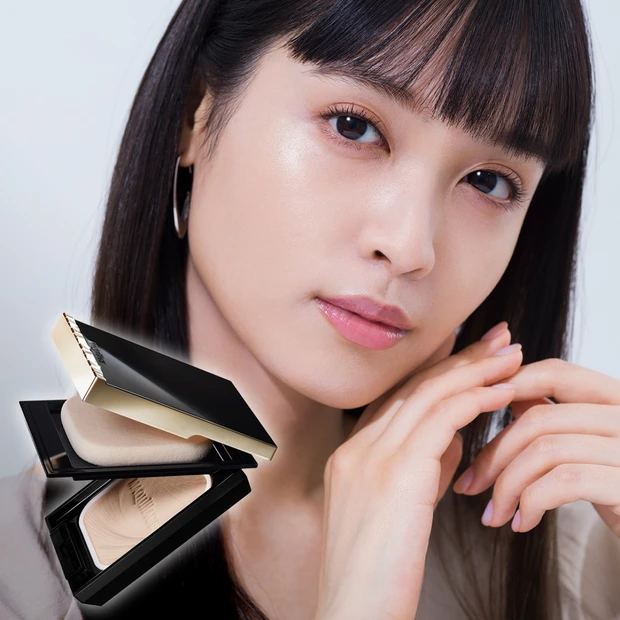 ふんわりとした透明感のあるつや肌がパウダリーで実現！  素肌美を演出する…