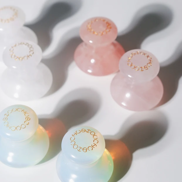 くま♡新品未使用 エルメス ラメパウダー エルメス ビューティの限定フェイスパウダーをスウォッチ！ 精緻で繊細