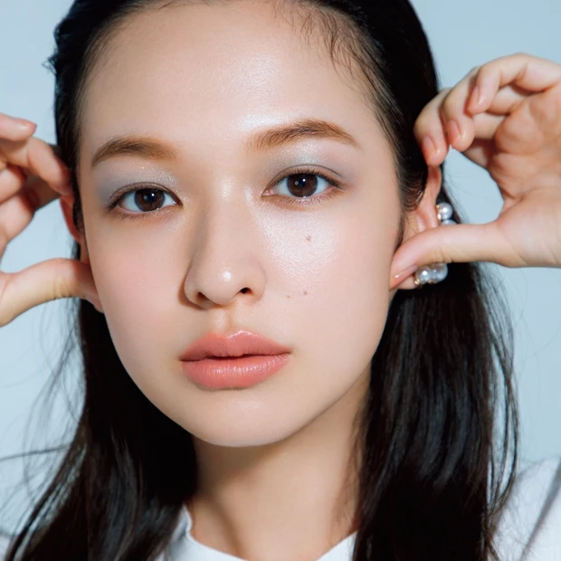 トレンドメイクこそプチプラで! OSAJI、KATEの寒暖シャドウで眼差…