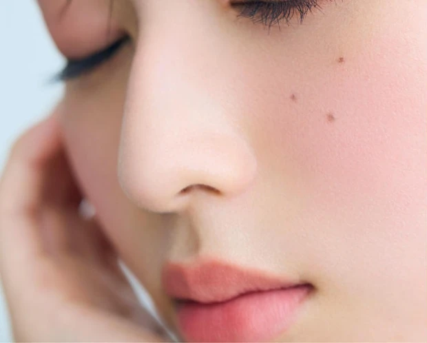 青みピンク×コーラルピンクの最旬ピンクメイク