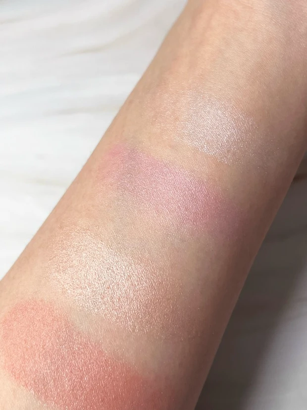 CEZANNE（セザンヌ）『フェイスグロウカラー』　ヨザクラグロウ　ローズグロウ