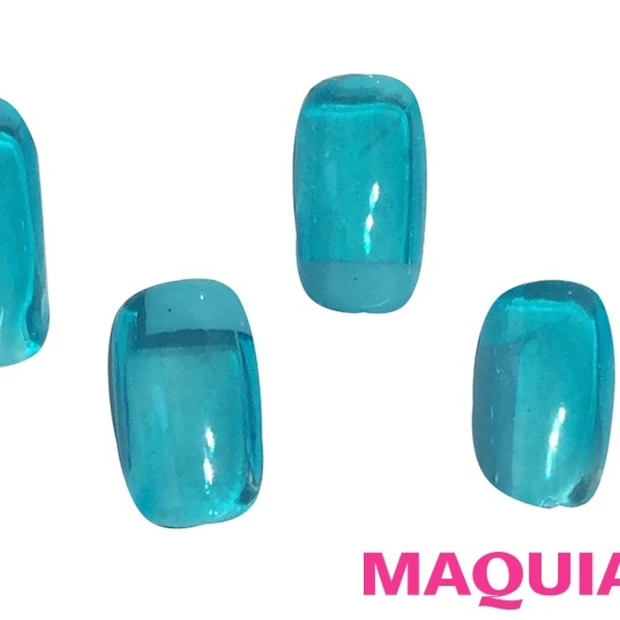 配色のセンスがモノを言う「バイカラーネイル」でサマーな指先にチェンジ♪