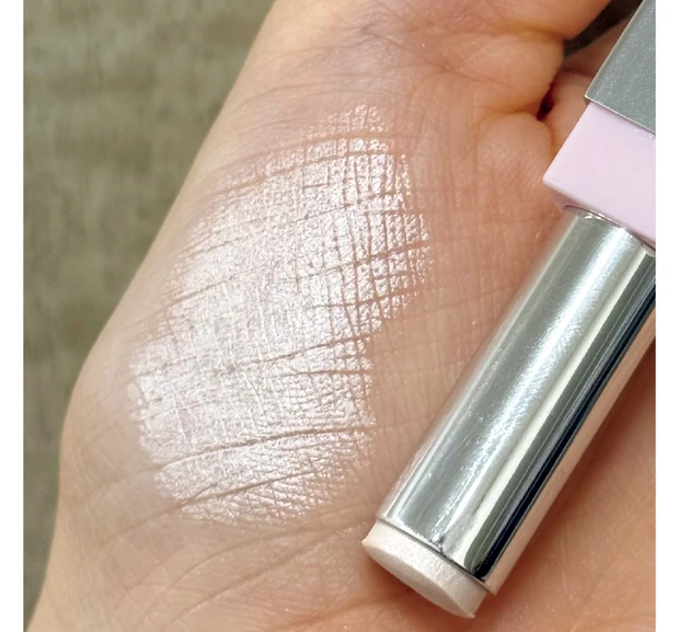 2026年4月5月発売のおすすめ新作コスメ　TWK　シン ハイライト　テクスチャー