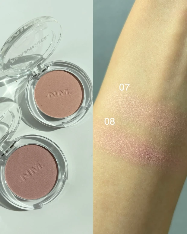 ネーミング フラッフィーパウダーブラッシュ スウォッチ