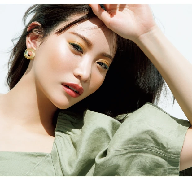 イガリシノブさん提案！永尾まりやさんが注目アースカラーで楽園気分の華メイ…