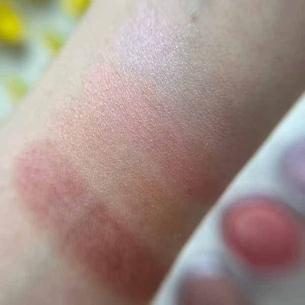 ポール & ジョー シマリング アイカラー　スウォッチ