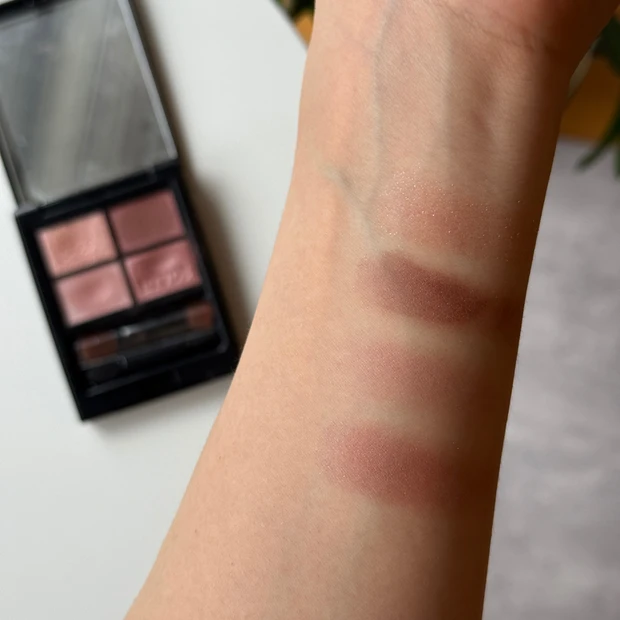 TVOS エトヴォス ミネラルクラッシィシャドー フレンチフィグ スウォッチ