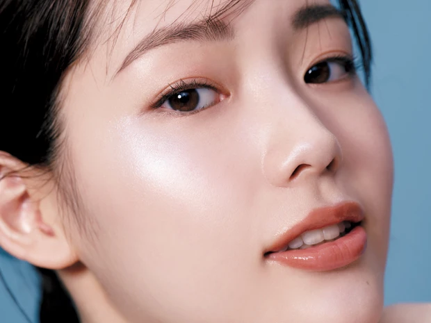 ディオール「ルミナイザー」が洒落顔になれると話題！ メイクアップアーティストが攻略法を伝授