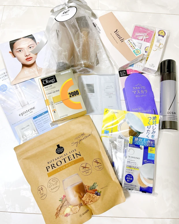 2025 MAQUIAサロン お土産