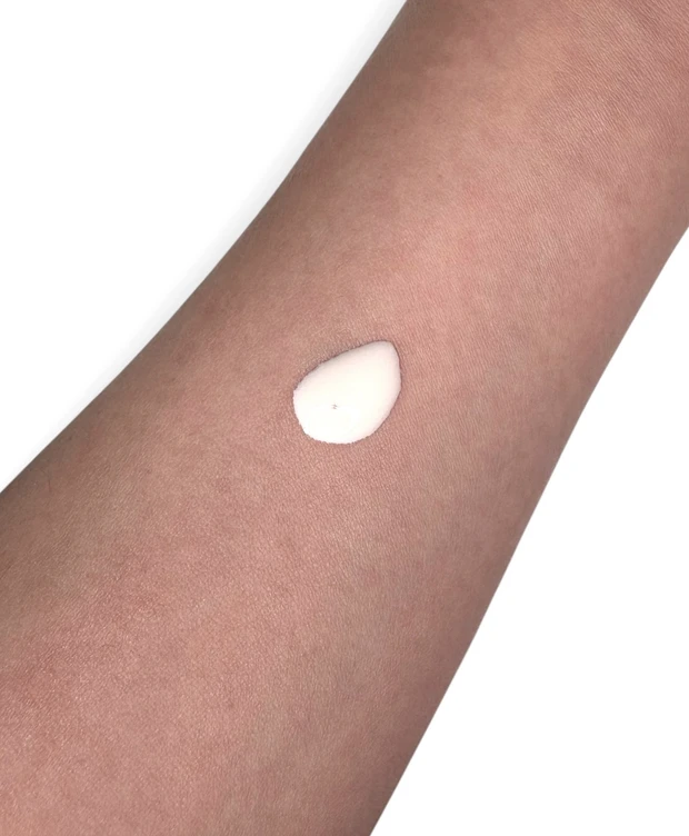 推しコス　マキアエディターの愛用品、雪肌精 BLUE デューイー フレッシュ デイ セラム、日中用美容液、UVケアができる美容液、雪肌精 BLUE デューイー フレッシュ デイ セラムの使用感