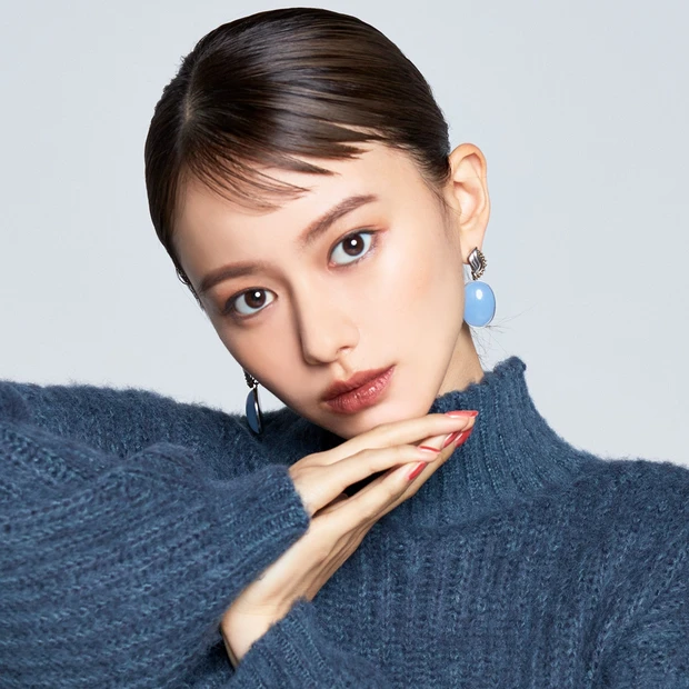 【山本舞香】今っぽさと上品さが叶うタイトシニヨン3