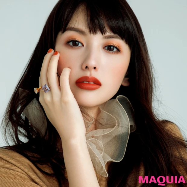 今秋の主役はブラウンリップ! リップ番長・鈴木えみの推しリップはこれ