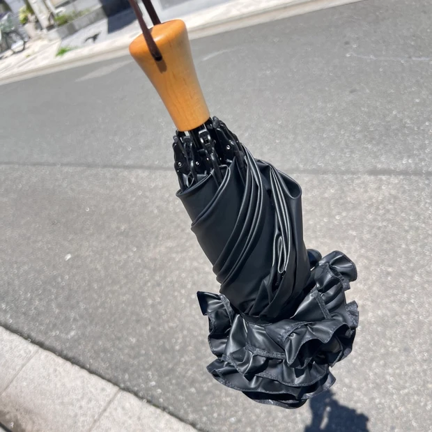 サンバリア100 日傘 紫外線対策 完全遮光 UVカット率100% 暑さ対策 選び方 2段折フリル