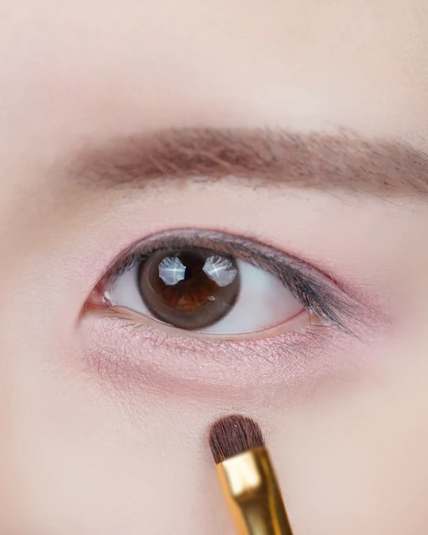 涙袋の影の引き方