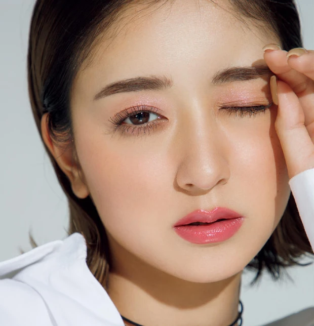 【5位】夏リップは“ちょっと派手”くらいが気分! 注目アーティスト・NAYAさんのイチ推しに、みちょぱが挑戦