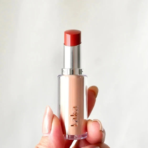 Laka ボンディンググロウリップスティック 209