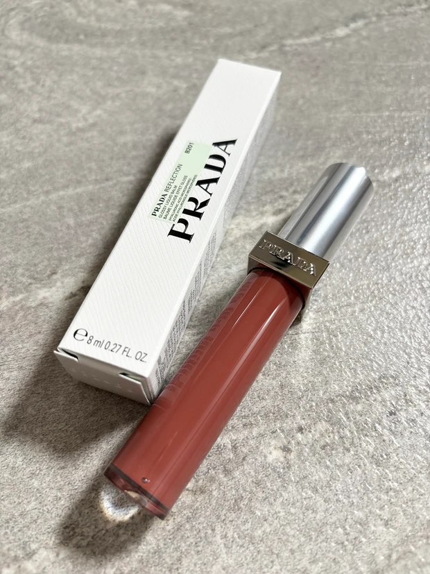 プラダ　PRADA コスメ　新作　リフレクション リキッド バーム グロス　リップ　B201チョコボット　イエベ　ブルベ　ギフト　プレゼント