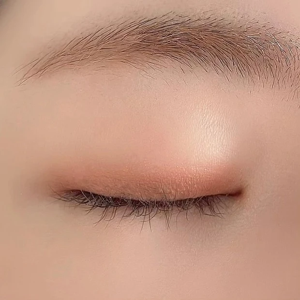 白湯メイク　やり方　アイメイク　イエべ　マキアインフルエンサー