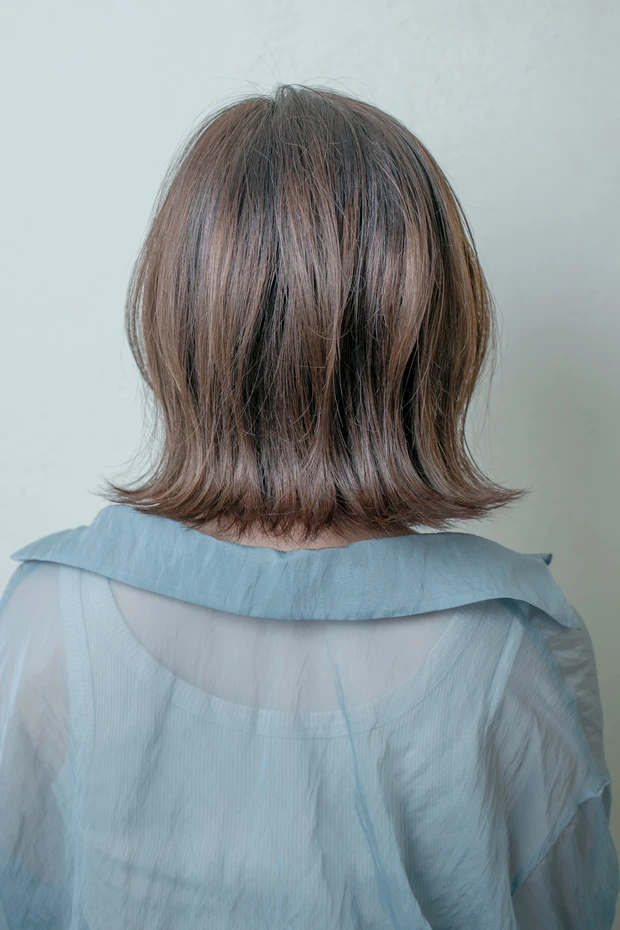 【30代・40代向き】セミウェットな質感がレディ！ 大人のくびれミディアムボブ_2_2