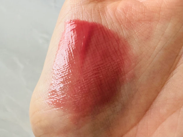 muiceのちゅるリップランパーのスウォッチ(SP07 モーヴローズ)