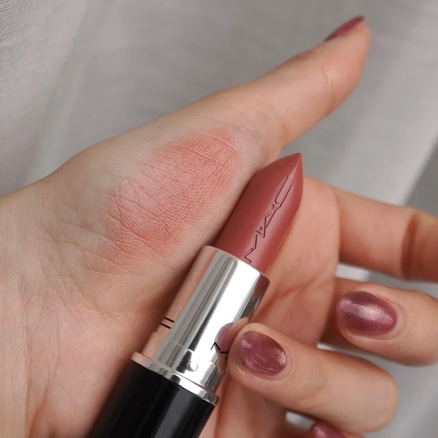 MAC マック ヌードカラー ヌードリップ  ラスターガラス リップスティック 562 ウェル ウェル ウェル！ スウォッチ