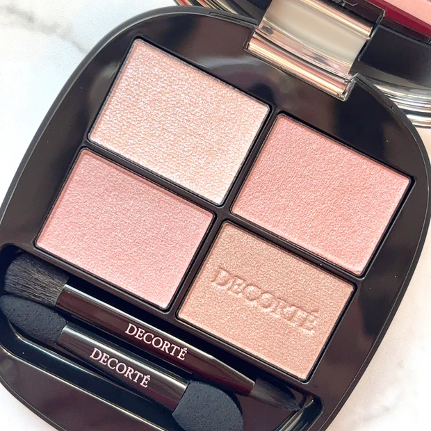 コスメデコルテ スキンシャドウ デザイニング パレット10 ruddy quartzはブルべ向き