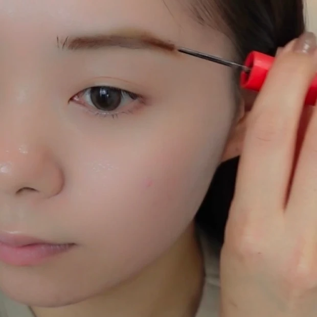 【橋本環奈ちゃんの表紙メイク】真似してみたよ！アイメイク・涙袋・リップヘアセットまで特徴を解説します！【メイク工程動画も♡】_3_2