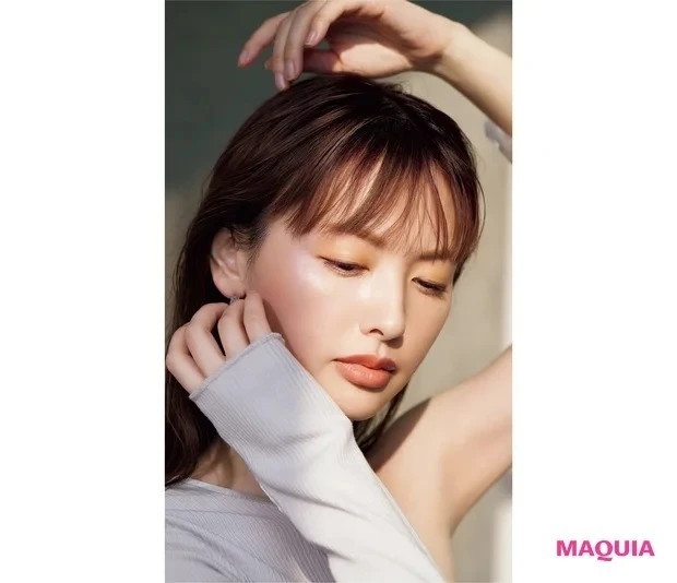 濡れツヤハイライトはピンポイントのせでツヤを厳選_