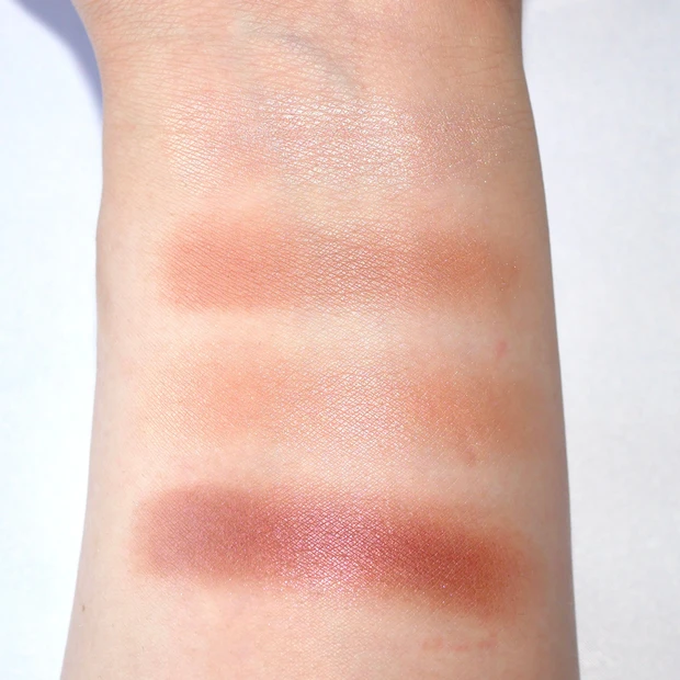 ルナソル(LUNASOL)アイカラーレーション 19 マホガニー スウォッチ